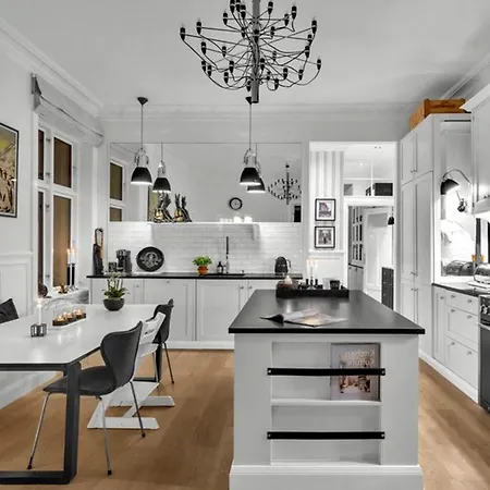 Harmonious Luxury In The Middle Of The Appartement