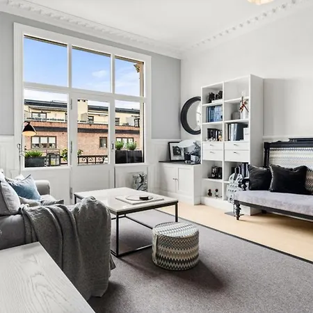 Harmonious Luxury In The Middle Of The Appartement